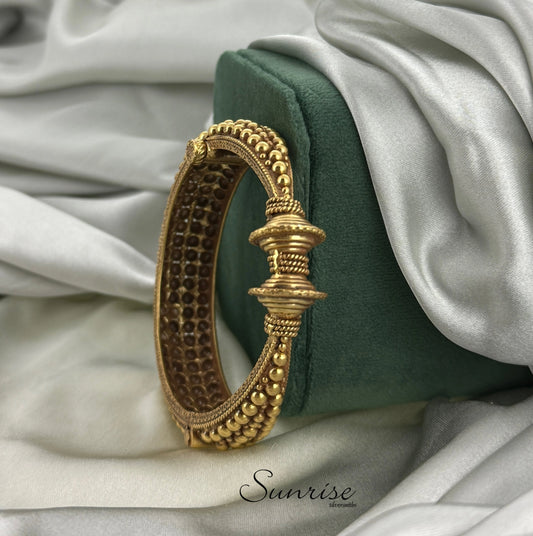 VINTAGE KADA