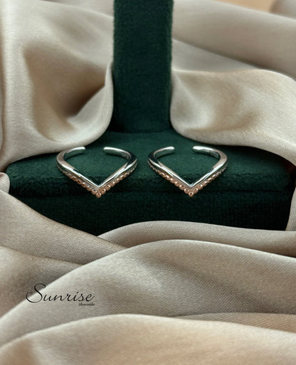 VANKI TWO TONE TOE RINGS