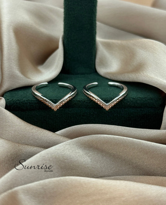 VANKI TWO TONE TOE RINGS