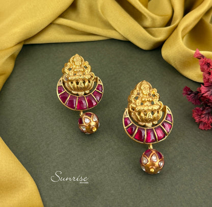 KUNDAN LAKSHMI PENDANT SET