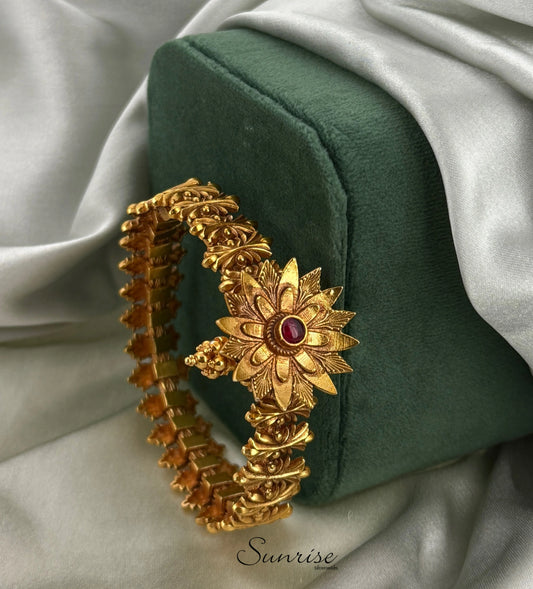 FLORAL  KADA