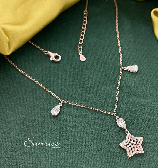 STAR ROSE GOLD NECKLACE