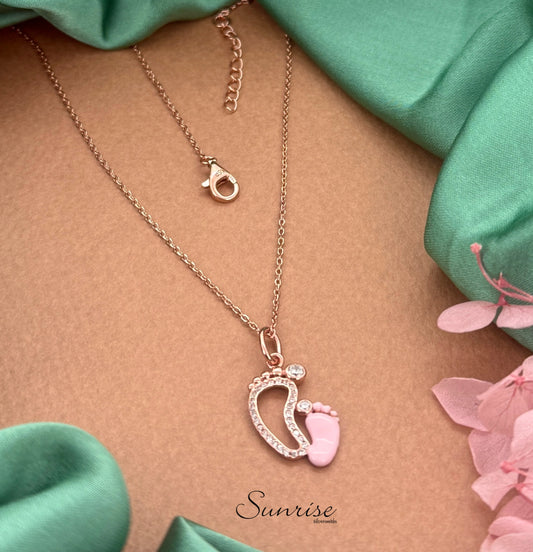TWIN FOOTPRINT PENDANT NECKLACE