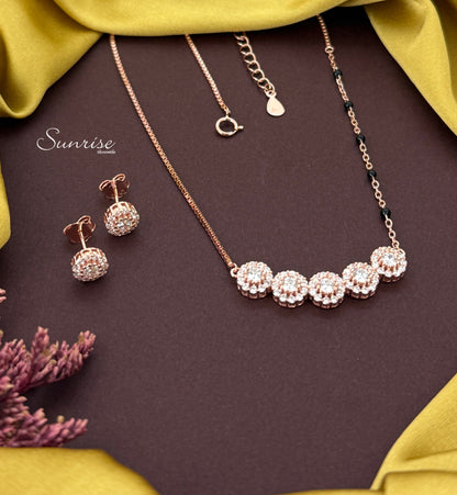 FLORAL ROSE GOLD NECKLACE