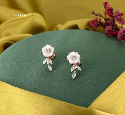 ROSE GOLD FLORAL PENDANT SET