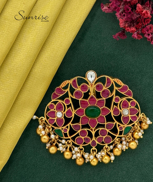 TRADITIONAL KUNDAN PENDANT