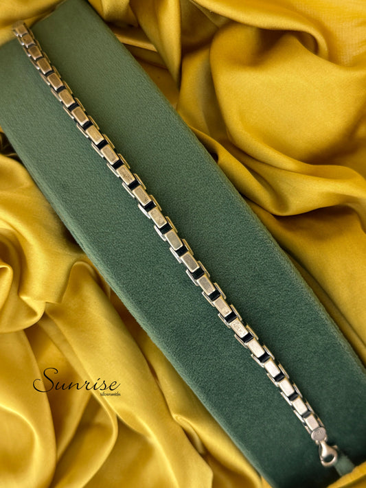 BOX LINK BRACELET