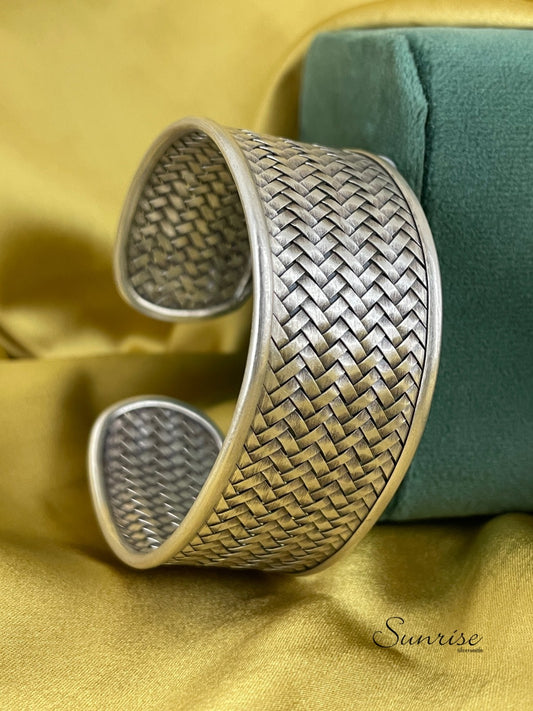SILVER BRAIDED CUFF