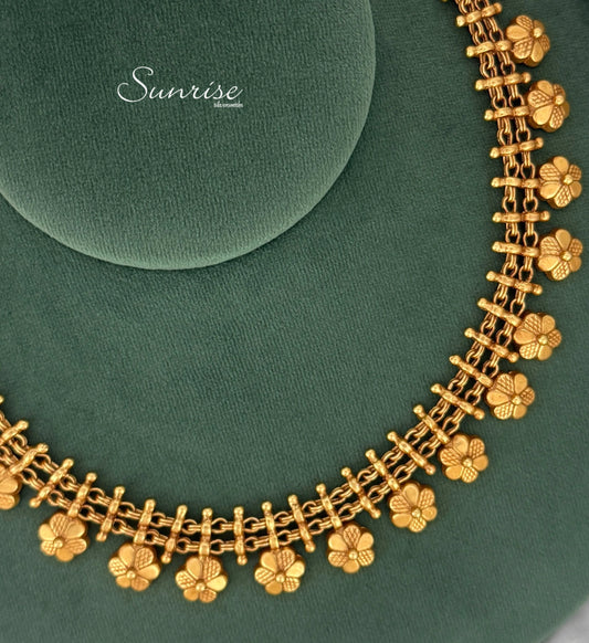 GP FLOWER NECKLACE