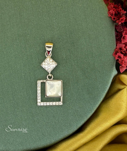 TRENDY CZ PENDANT SET