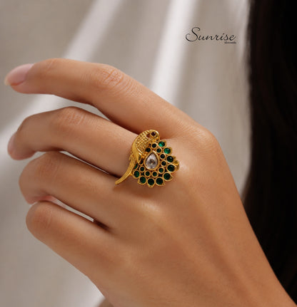 FUSION PARROT FINGER RING