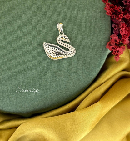 SWAN PENDANT SET
