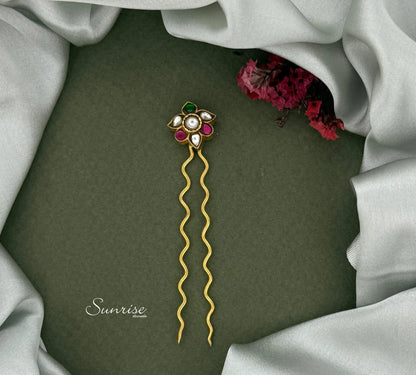 FLORAL JUDA PIN