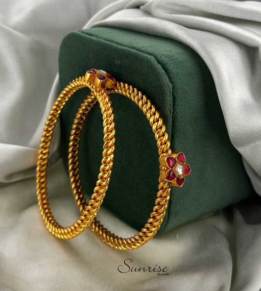 GOLUSU BANGLES