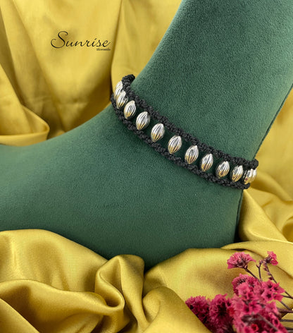 BLACK THREAD ANKLET