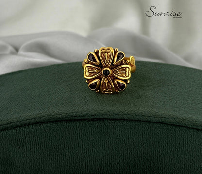 ANTIQUE FLORAL GP FINGER RING