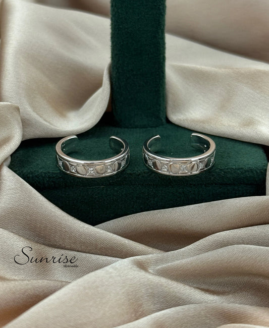 FANCY TOE RINGS
