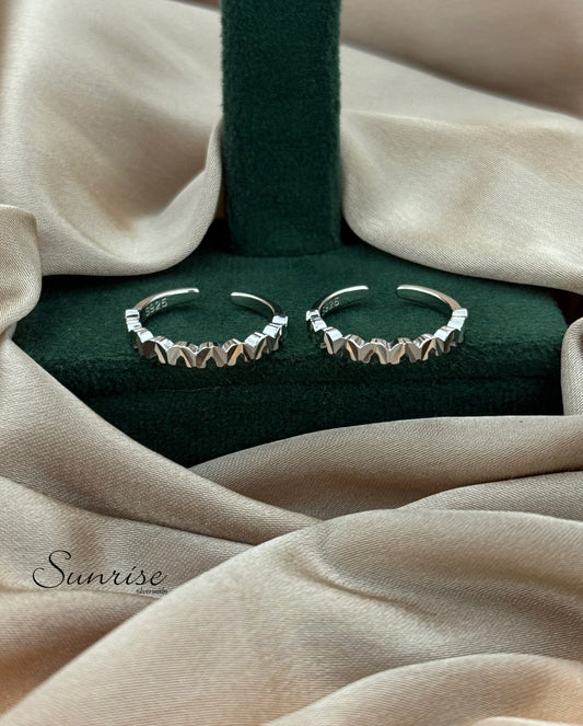 CLASSIC TOE RINGS
