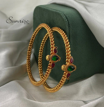 GOLUSU BANGLES
