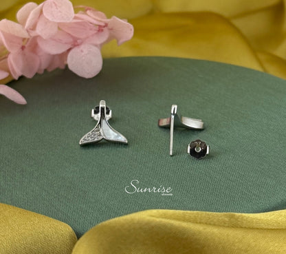 WHALE TAIL PENDANT SET