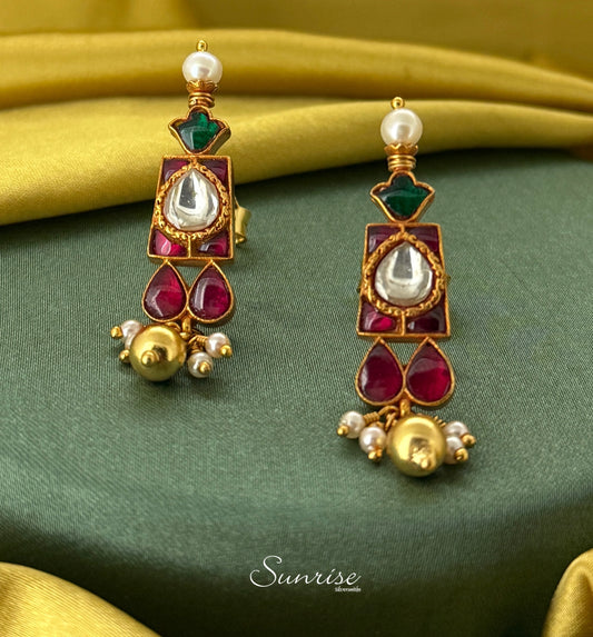 KUNDAN STUDS