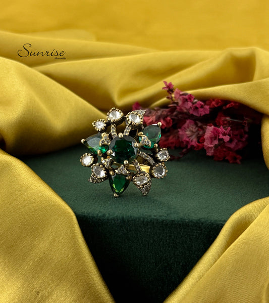 VICTORIAN FANCY FINGER RING