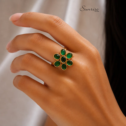 GREEN SPINAL FLORAL FINGER RING