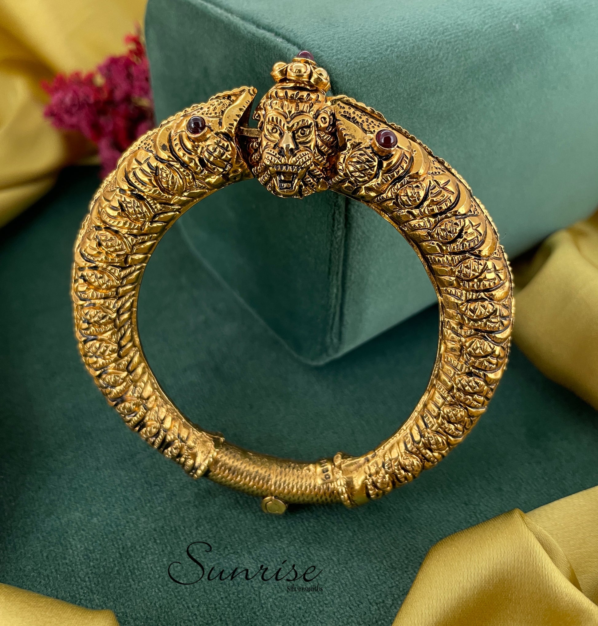 Gold Lion Face Mens Gold Kankanam SIMHA KADA – Sunrise Silversmiths