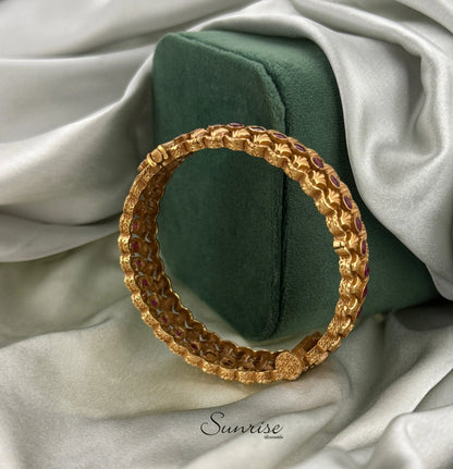 ANTIQUE  KADA