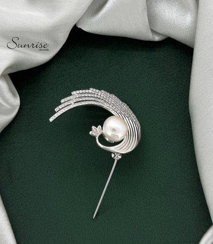 FANCY PEARL BROOCH