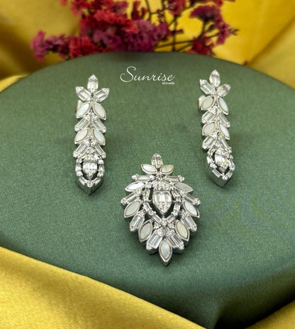 FANCY PENDANT SET