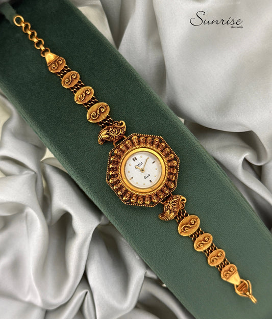 CLASSIC ANTIQUE WATCH