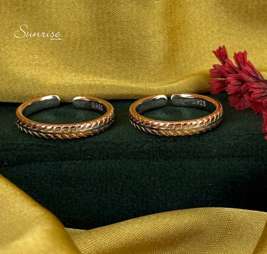 TWO TONE BAND TOE RINGS