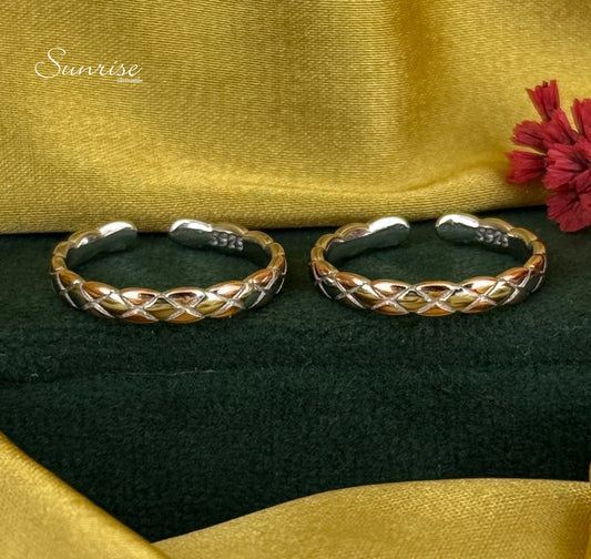 TWO TONE TOE RINGS