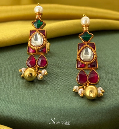 KUNDAN STUDS