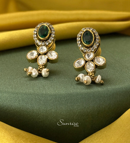 VICTORIAN GREEN STONE  STUDS