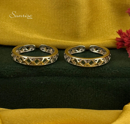 SILVER POLISH TOE RINGS