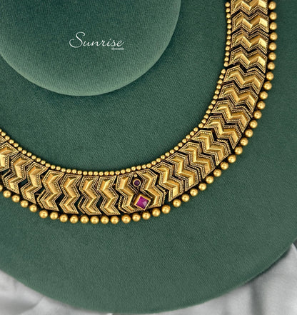 ANTIQUE NECKLACE