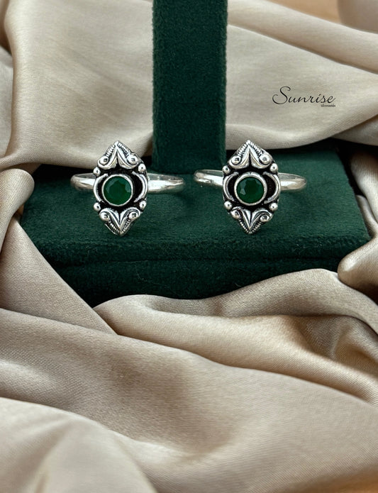 ANTIQUE TOE RINGS