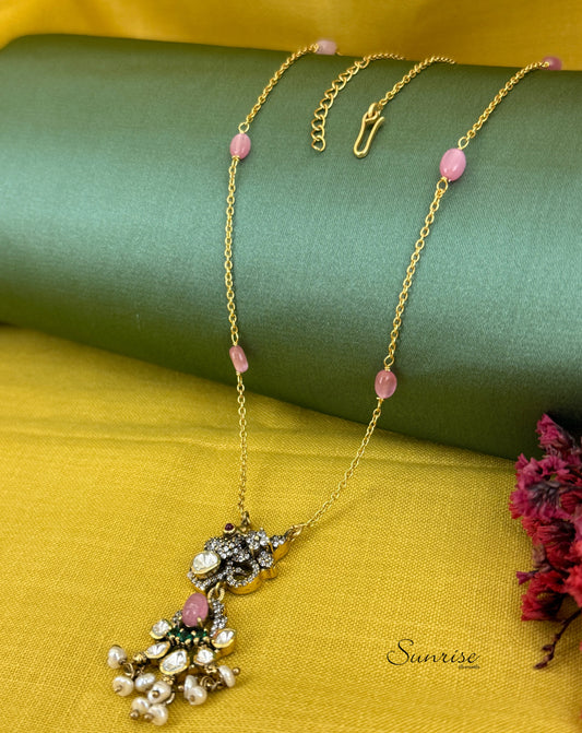 BABY PINK VICTORIAN NECKLACE