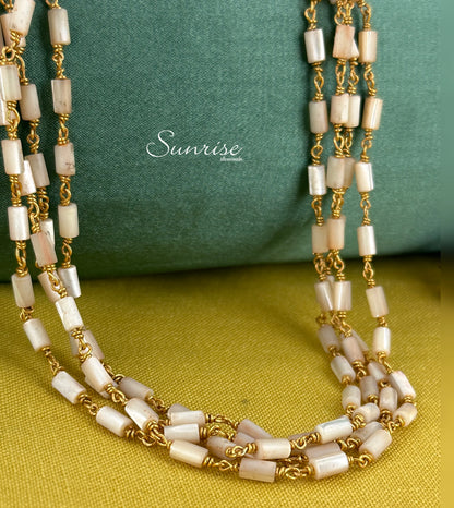 MOP WITH CORAL MALA