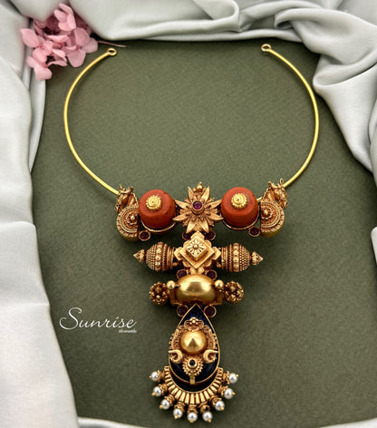 FUSION CORAL FLOWER PENDANT AND HASLI