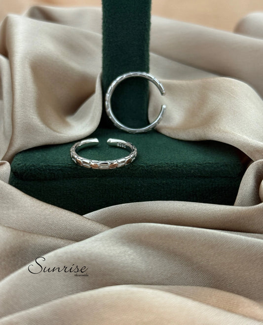 TWO TONE BAND TOE RINGS
