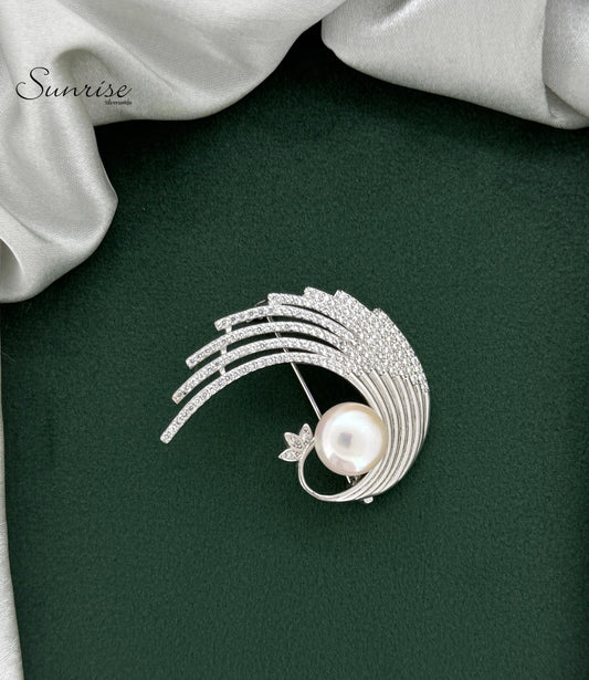 FANCY PEARL BROOCH