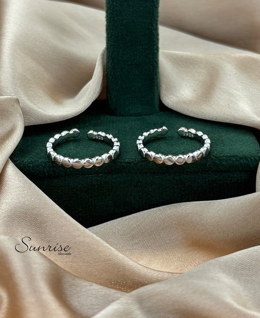 PLAIN TOE RING