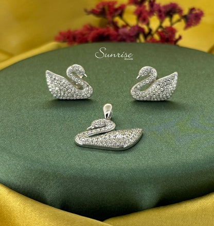 SWAN PENDANT SET