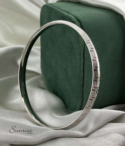 TRENDY SILVER KADA