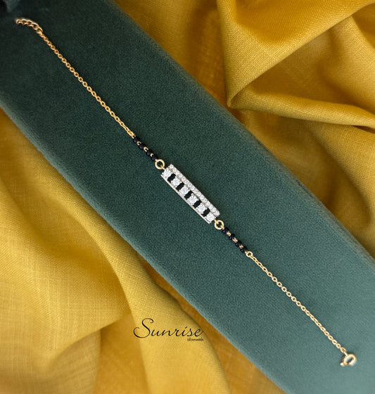 BLACK BEAD BRACELET