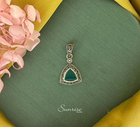 MARCASITE GREEN PENDANT SET