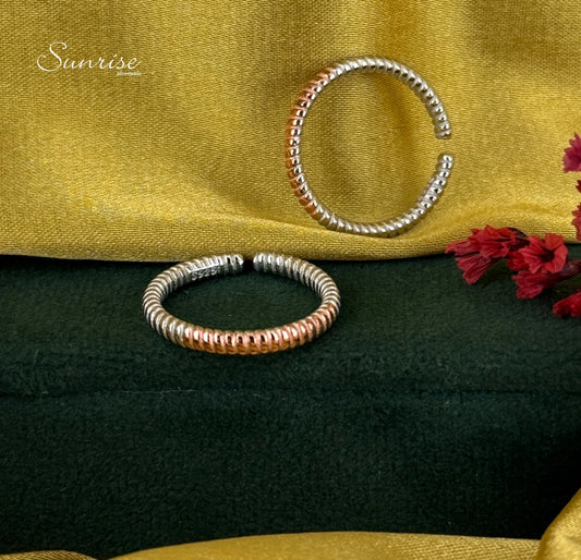 TWO TONE TOE RINGS